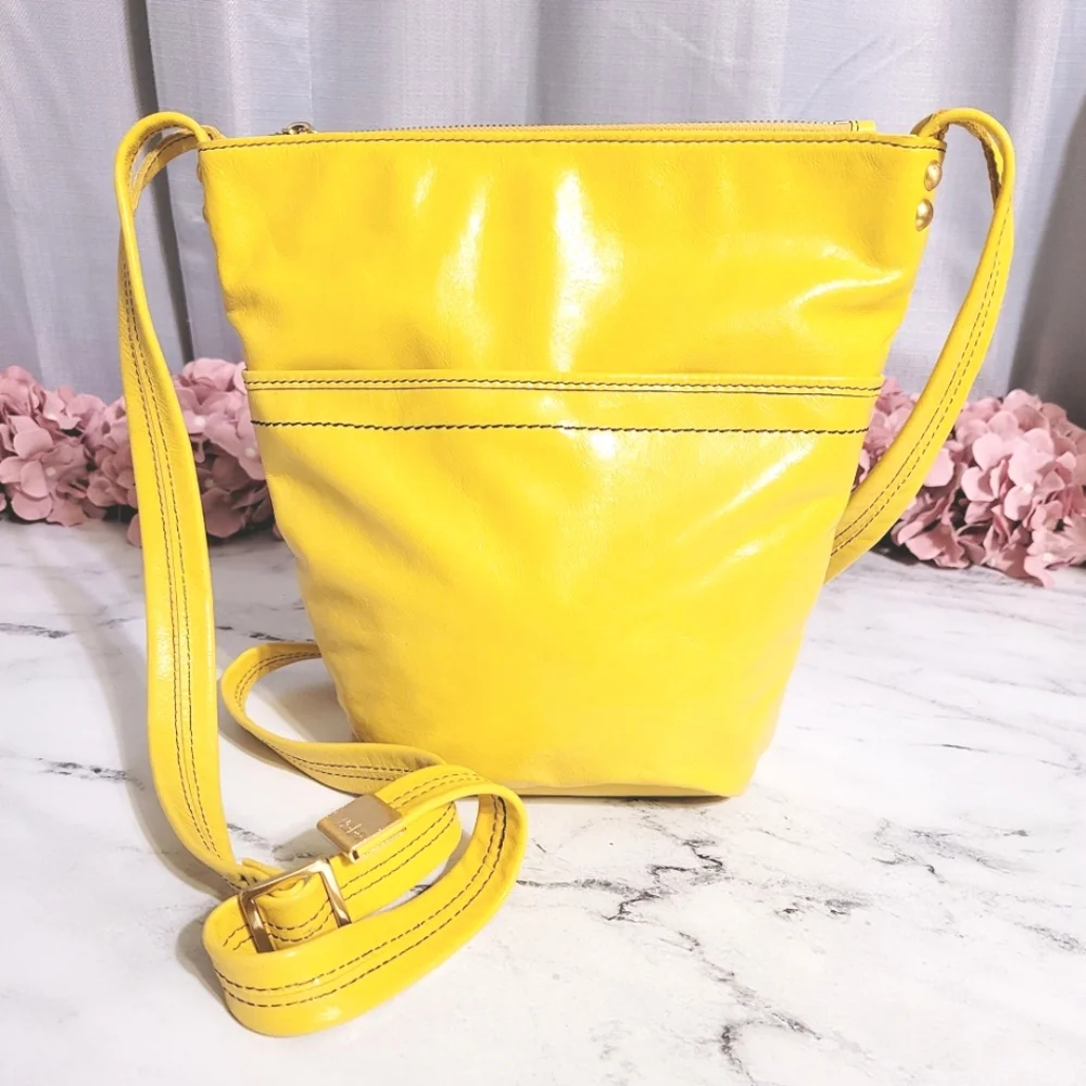 HOBO The Original Vintage Lemon Yellow Leather Bucket Crossbody/Shoulder Bag - Picture 1 of 11